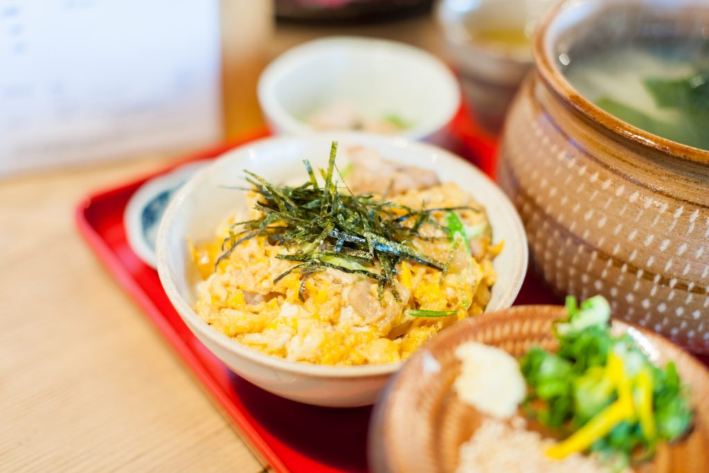 おは朝のとろ～りチーズのホットプレート親子丼のレシピ