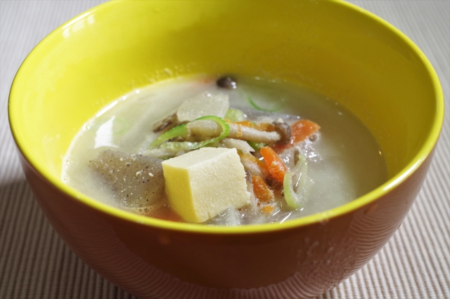 【土曜はナニする】えびとごまたっぷりの豆乳MISOスープのレシピ｜Atsushi式レンチン！MISOスープ【1月22日】